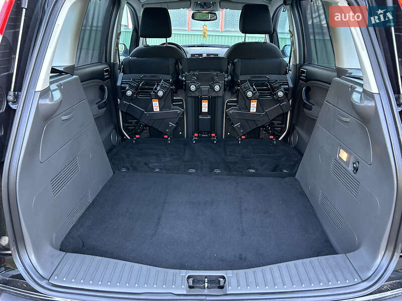 Минивэн Ford C-Max 2009 в Полтаве