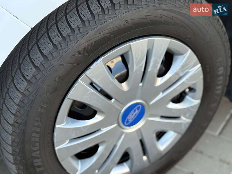 Минивэн Ford C-Max 2012 в Одессе