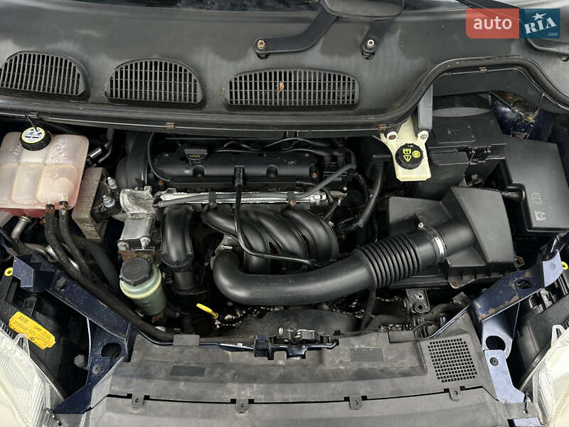 Минивэн Ford C-Max 2003 в Виннице