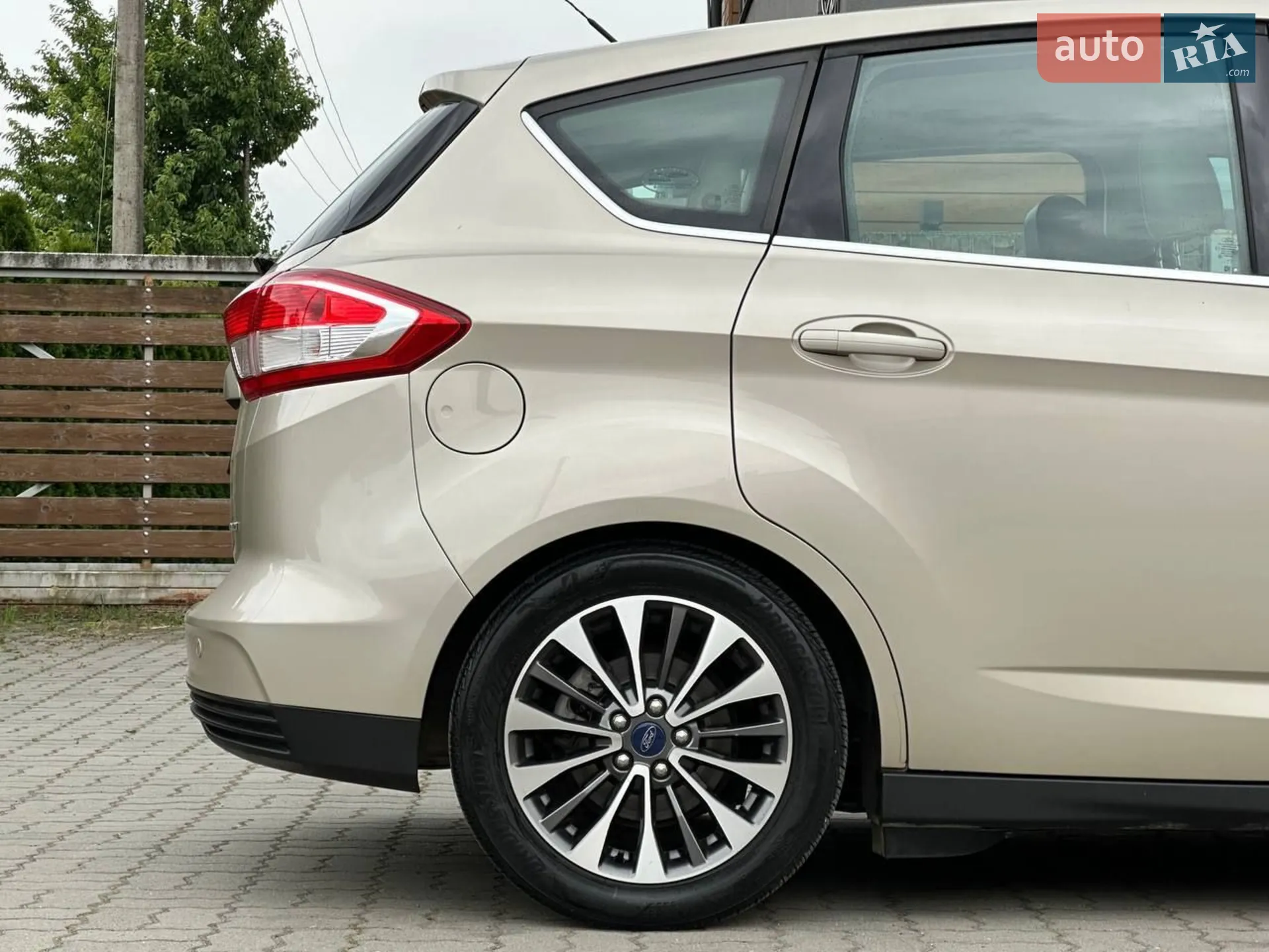 2016 Ford C-MAX - мініатюра 32