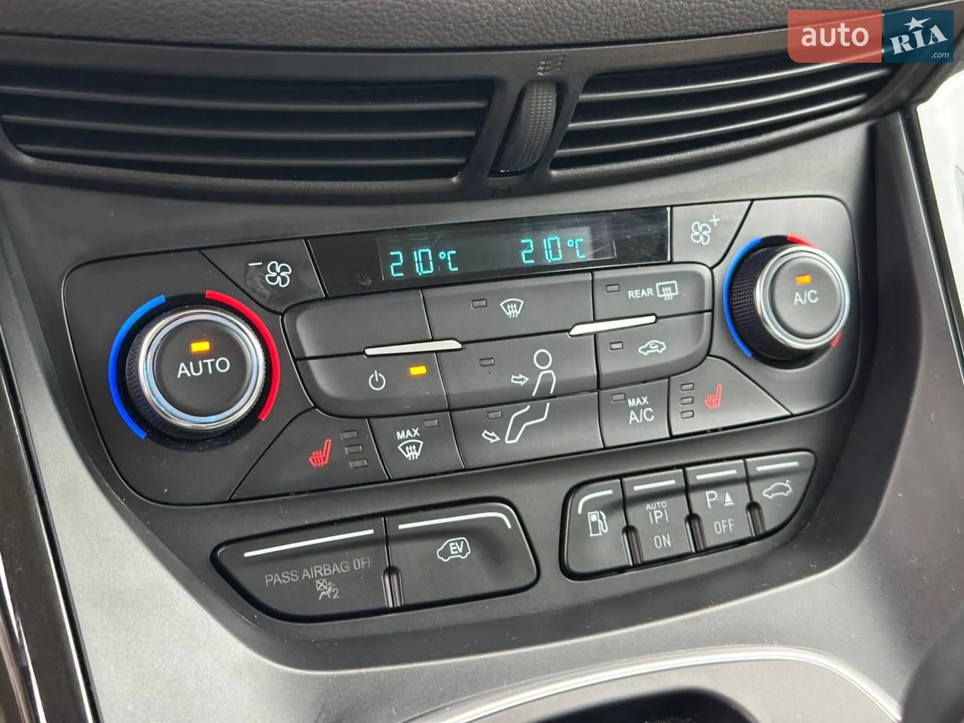 2016 Ford C-MAX - мініатюра 79