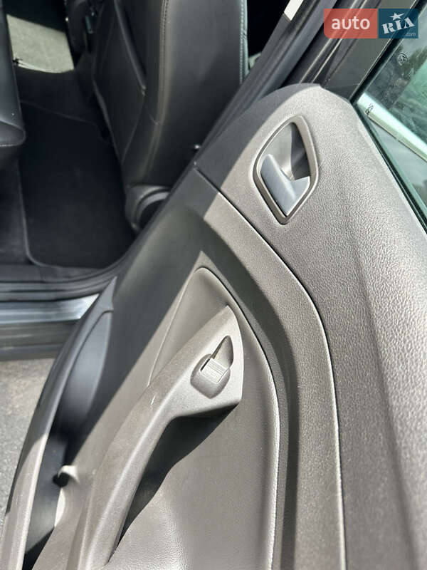 Минивэн Ford C-Max 2016 в Киеве