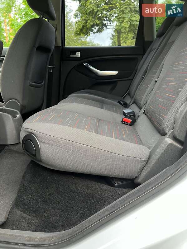 Минивэн Ford C-Max 2010 в Киеве