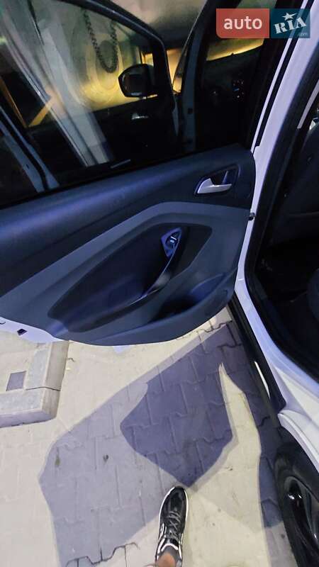 Мінівен Ford C-Max 2011 в Чернівцях фото 25 Мінівен Ford C-Max 2011 в Чернівцях