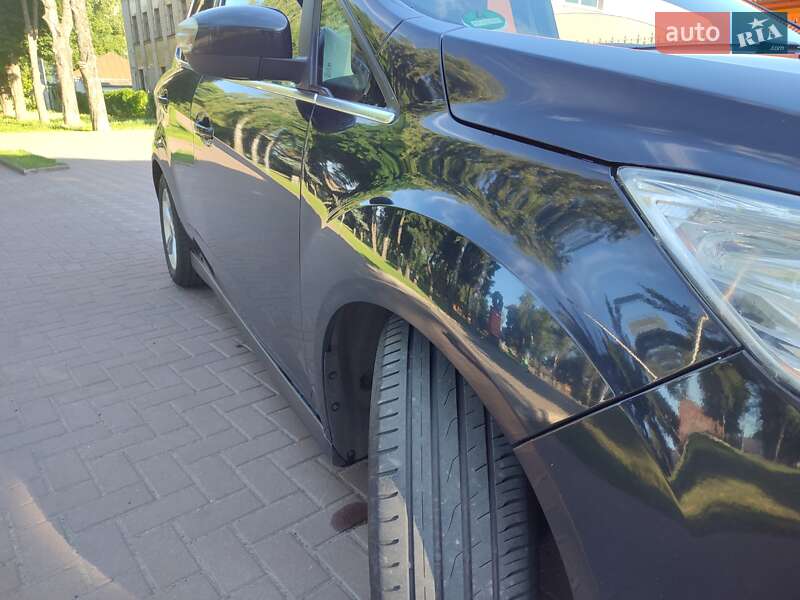 Минивэн Ford C-Max 2012 в Лубнах
