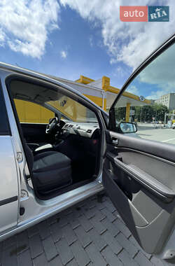 Мінівен Ford C-Max 2004 в 