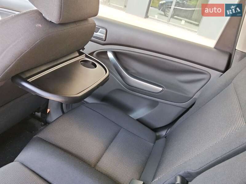 Мінівен Ford C-Max 2009 в 