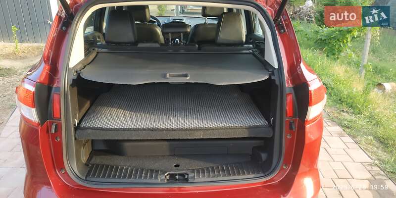 Минивэн Ford C-Max 2017 в Измаиле фото 6 Минивэн Ford C-Max 2017 в Измаиле