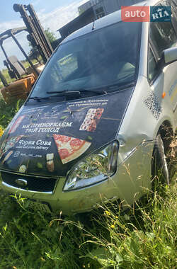 Мінівен Ford C-Max 2004 в 