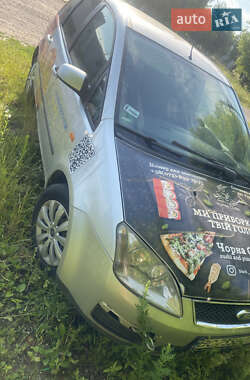 Мінівен Ford C-Max 2004 в 