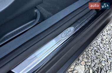 Мінівен Ford C-Max 2013 в 