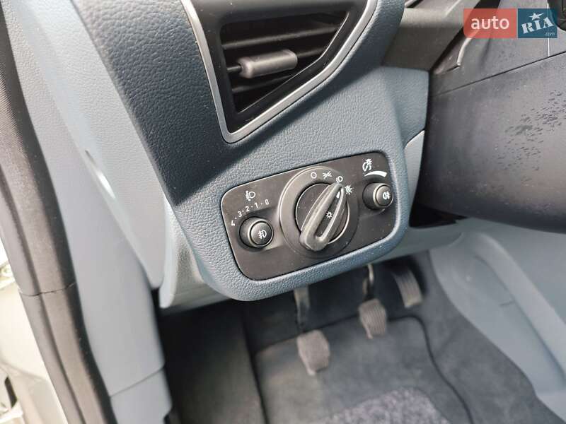 Минивэн Ford C-Max 2012 в Стрые
