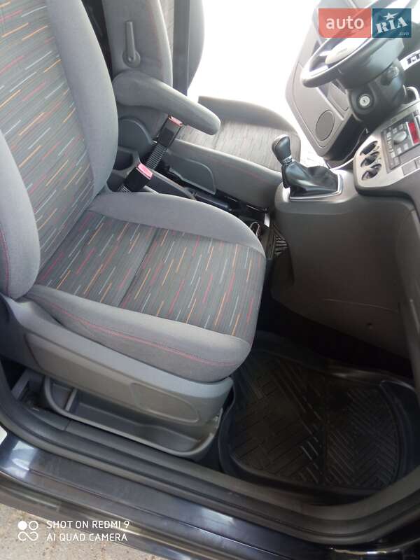 Минивэн Ford C-Max 2009 в Самборе