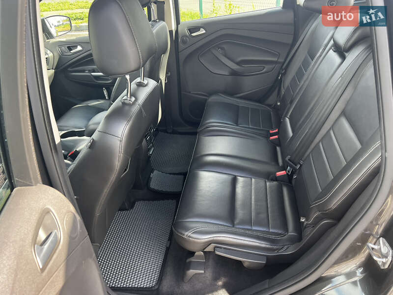 Мінівен Ford C-Max 2015 в Святопетрівське