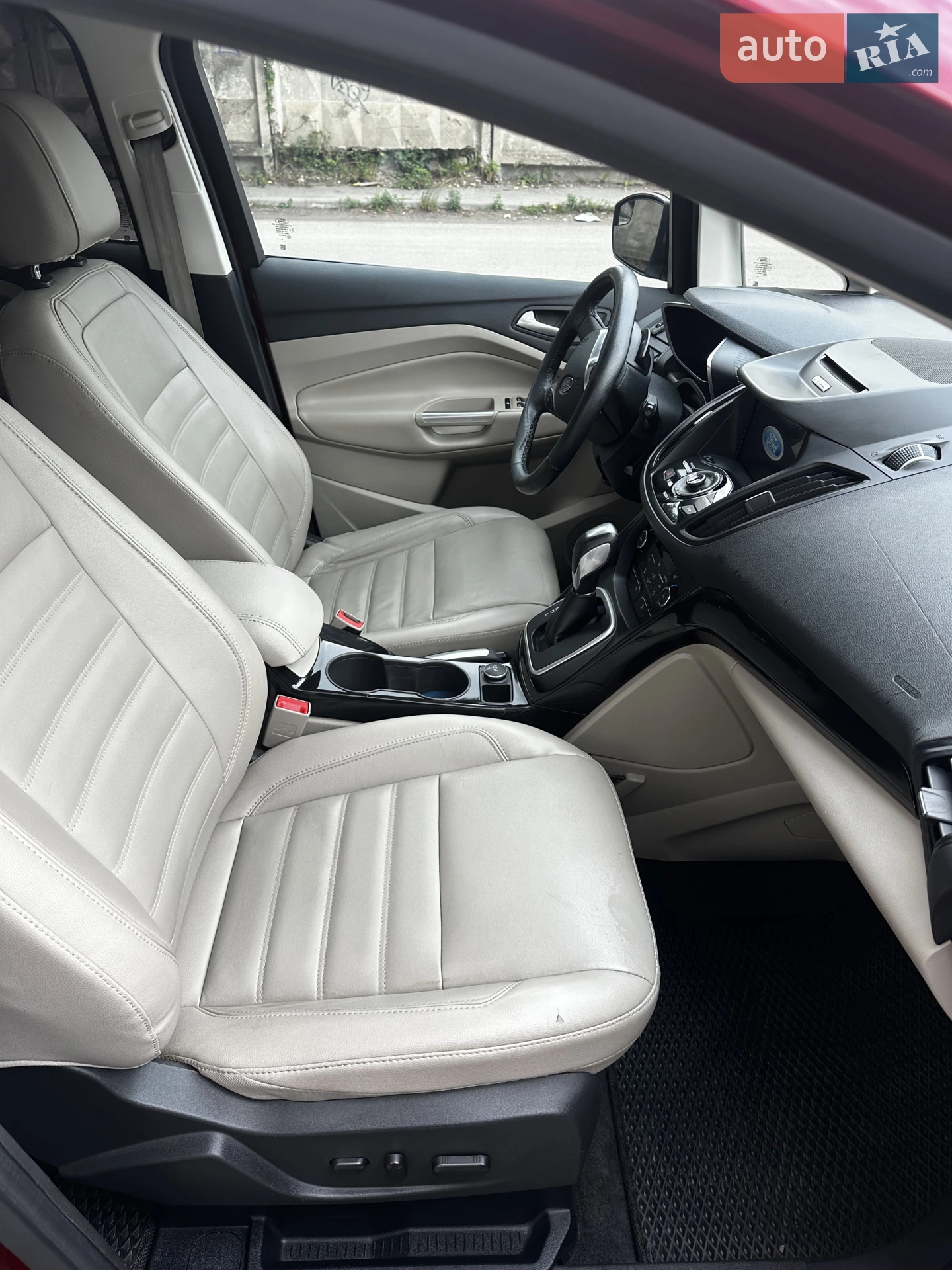 2016 Ford C-MAX - мініатюра 16