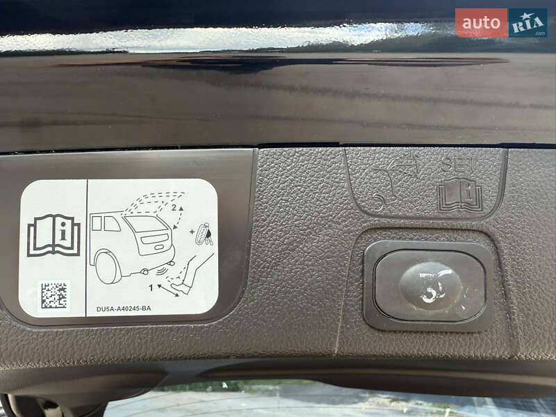 Мінівен Ford C-Max 2016 в Житомирі