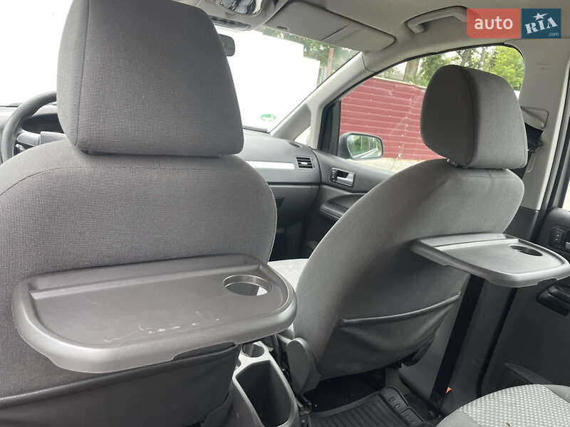 Мінівен Ford C-Max 2005 в Олександрії