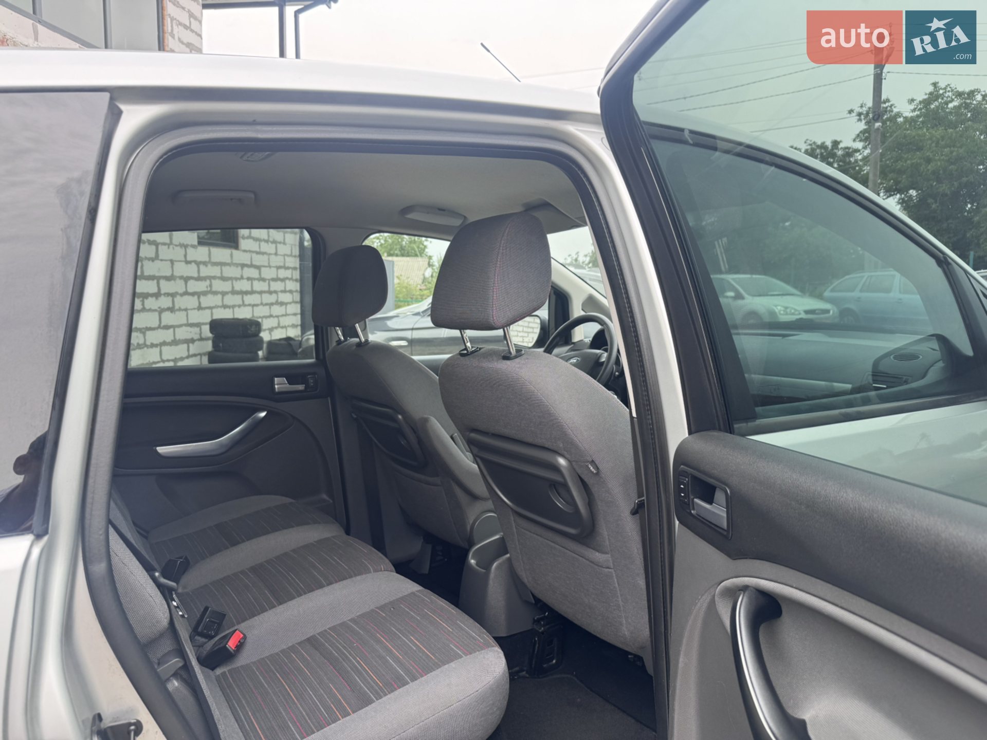 2010 Ford C-MAX - мініатюра 34