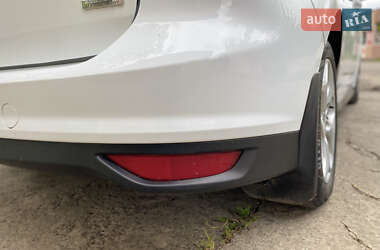 Мінівен Ford C-Max 2013 в 