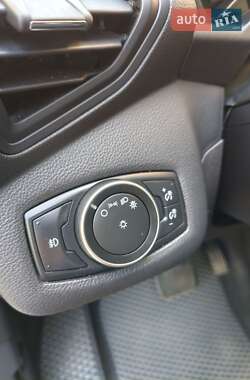 Минивэн Ford C-Max 2015 в 
