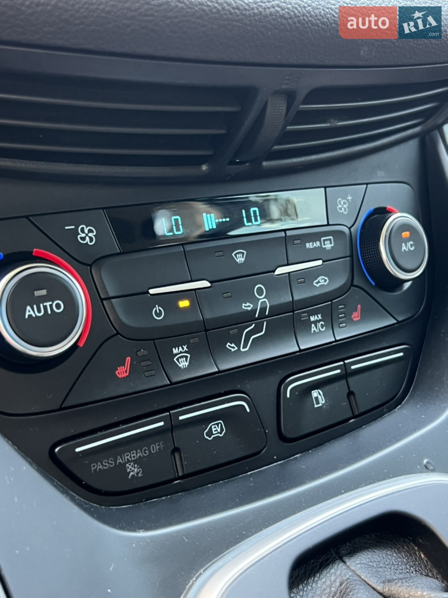 2017 Ford C-MAX - мініатюра 45