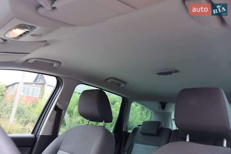 Минивэн Ford C-Max 2006 в Черняхове