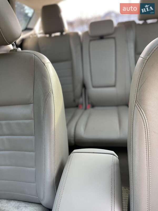Мінівен Ford C-Max 2013 в Володимирі