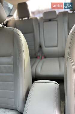 Минивэн Ford C-Max 2013 в 