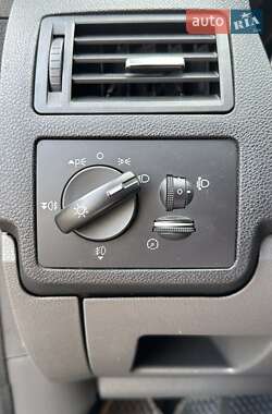 Минивэн Ford C-Max 2009 в 