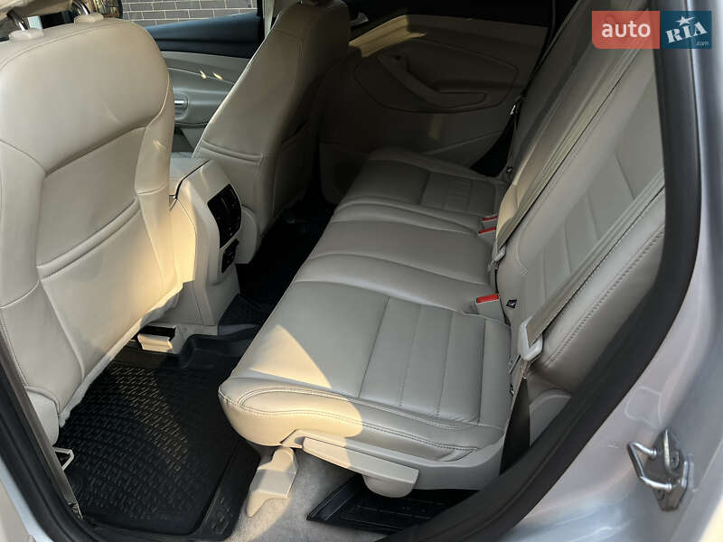 Мінівен Ford C-Max 2015 в Рівному фото 61 Мінівен Ford C-Max 2015 в Рівному