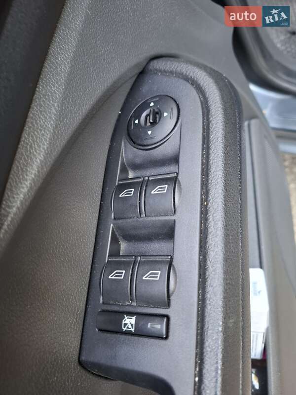 Мінівен Ford C-Max 2004 в Києві