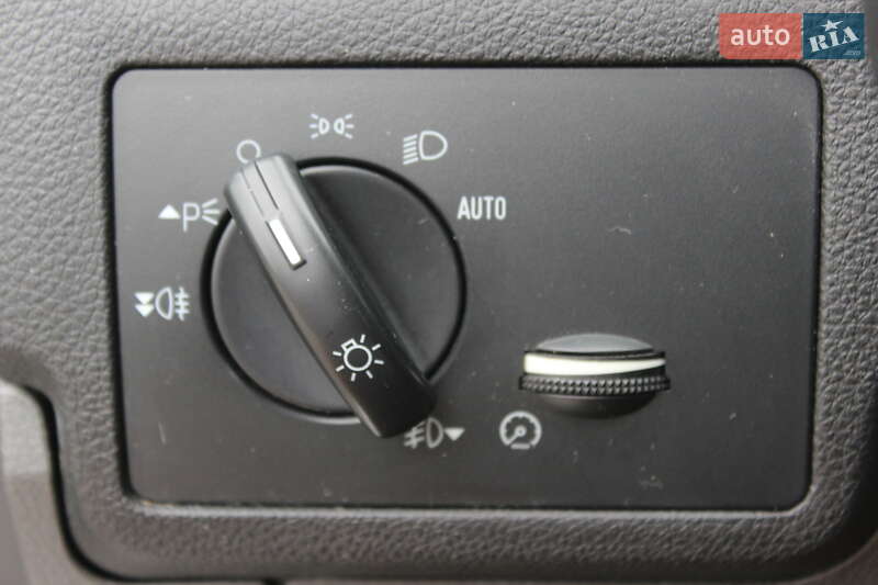Минивэн Ford C-Max 2006 в Днепре