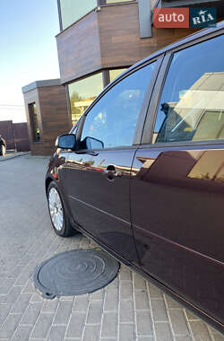 Минивэн Ford C-Max 2009 в 