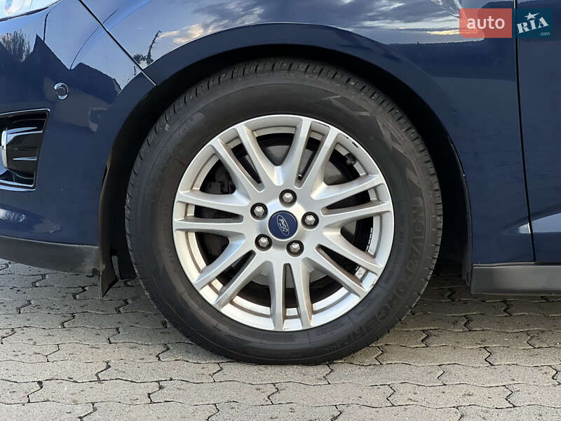 Минивэн Ford C-Max 2013 в Сваляве