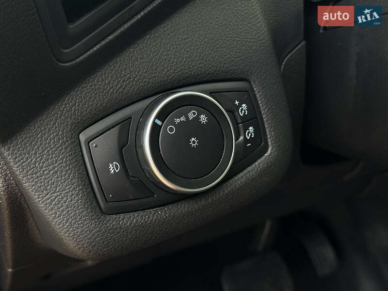 Мінівен Ford C-Max 2015 в Києві