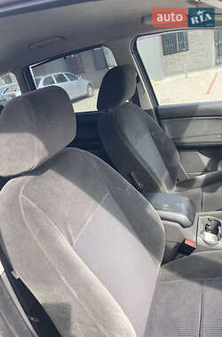 Мінівен Ford C-Max 2004 в 