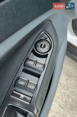Мінівен Ford C-Max 2011 в 