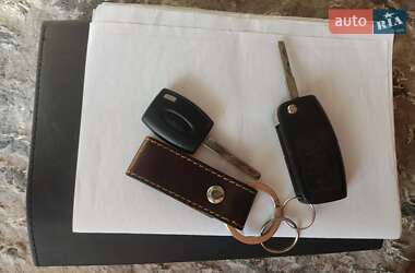 Мінівен Ford C-Max 2010 в 
