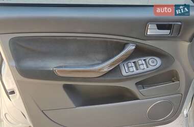 Мінівен Ford C-Max 2010 в 