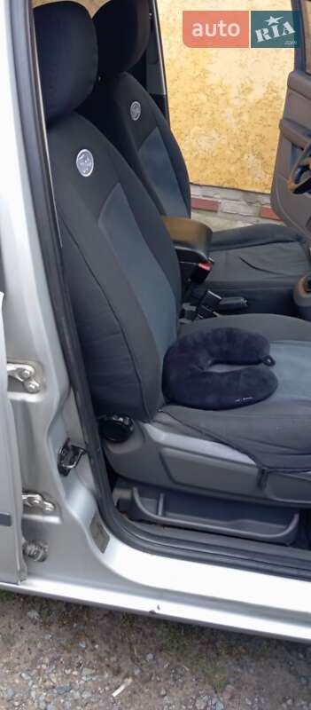 Минивэн Ford C-Max 2005 в Кременчуге