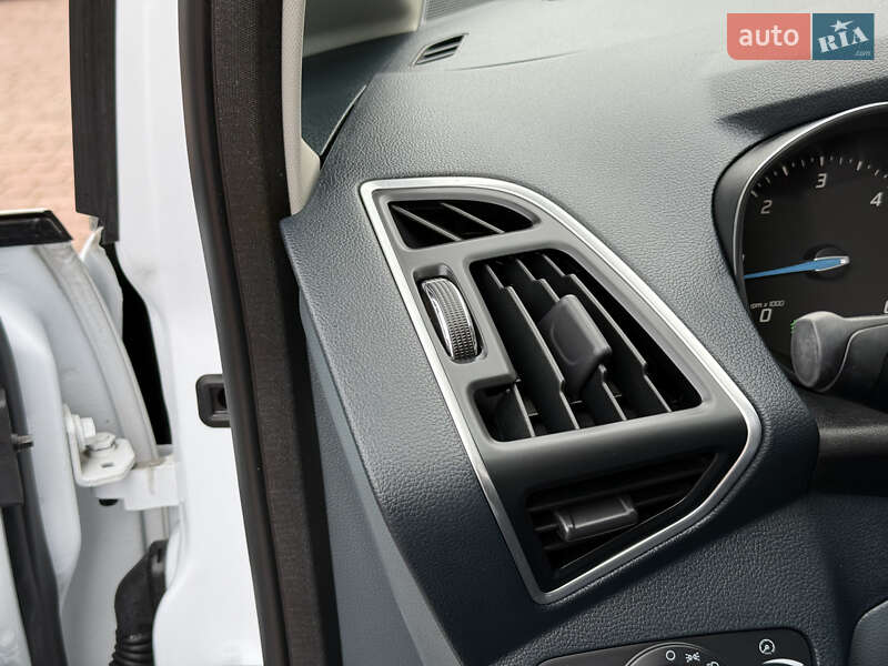 Минивэн Ford C-Max 2011 в Стрые