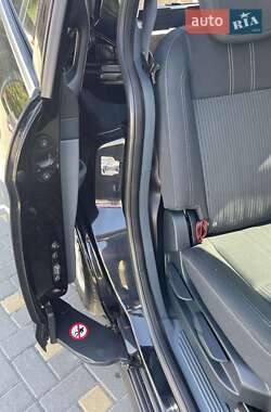 Мінівен Ford C-Max 2011 в 
