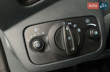 Мінівен Ford C-Max 2011 в 