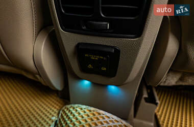 Мінівен Ford C-Max 2013 в 