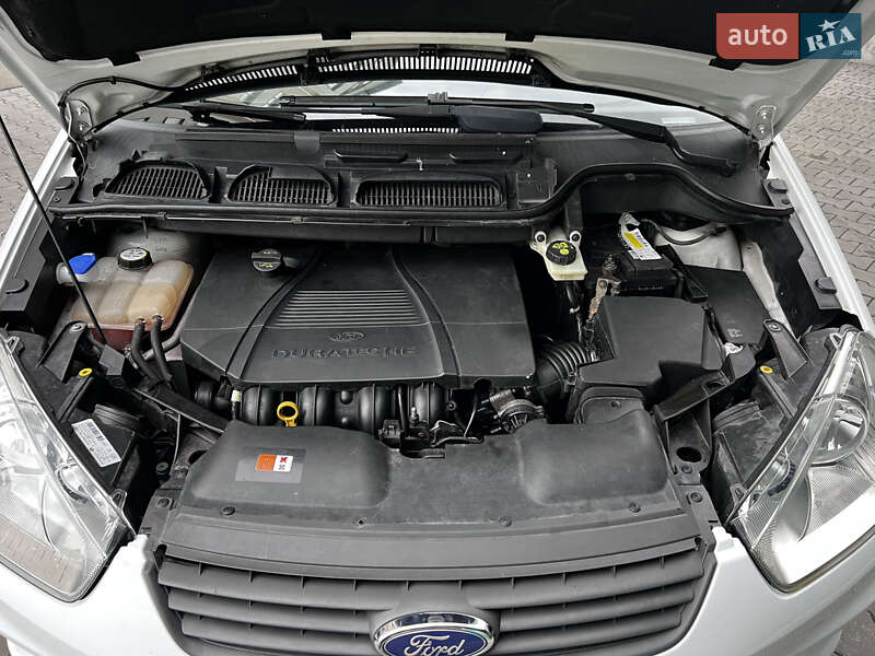 Минивэн Ford C-Max 2009 в Киеве