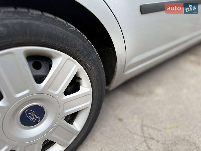 Мінівен Ford C-Max 2008 в Волочиську