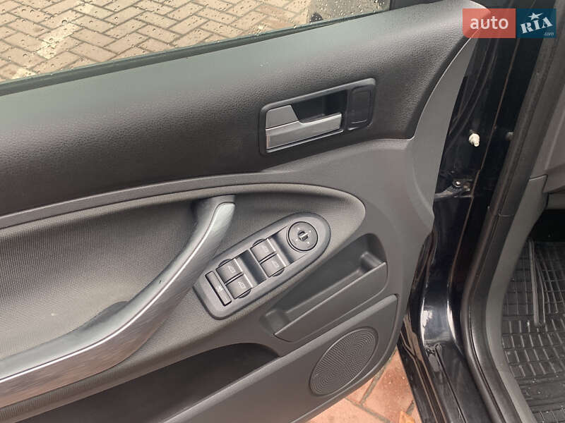 Мінівен Ford C-Max 2008 в Сарнах