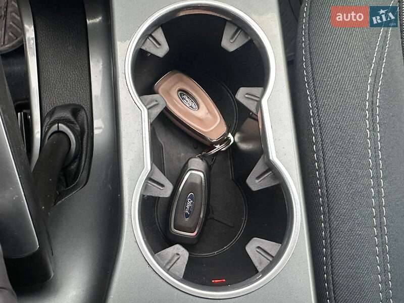 Минивэн Ford C-Max 2015 в Нововолынске фото 21 Минивэн Ford C-Max 2015 в Нововолынске