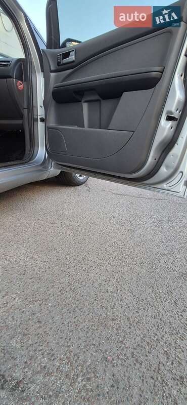 Минивэн Ford C-Max 2004 в Киеве