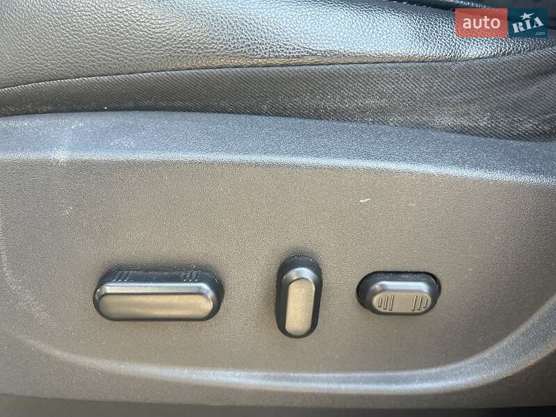 Минивэн Ford C-Max 2013 в Одессе фото 17 Минивэн Ford C-Max 2013 в Одессе